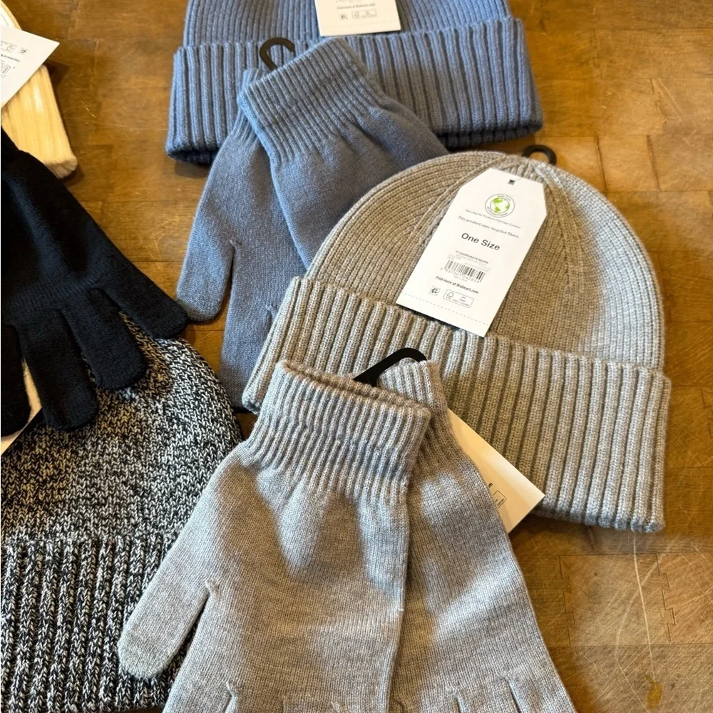 8 piece Cozy Women’s Beanie and Glove Set - Black, Blue, Gray BRAND NEW